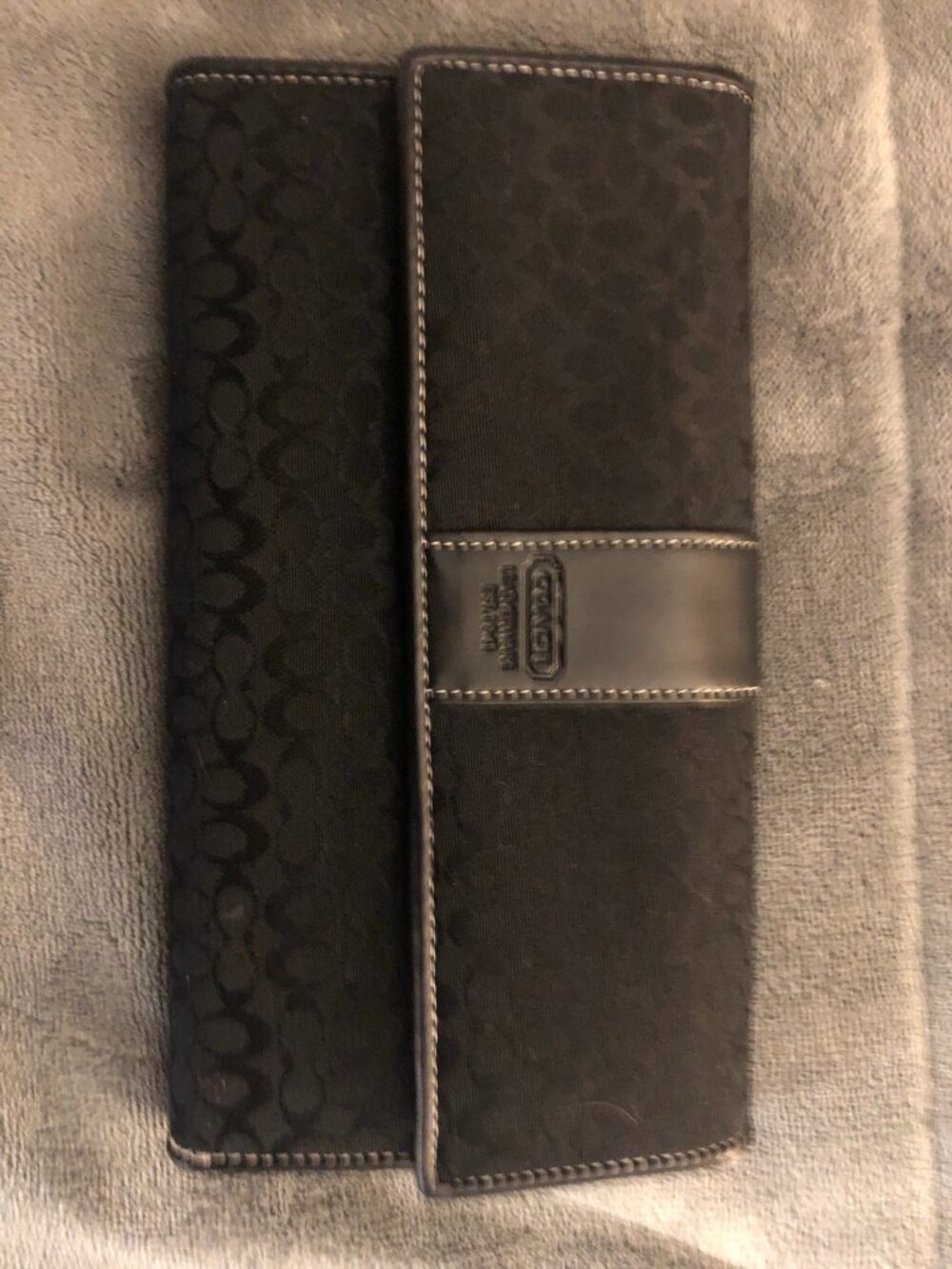 Coach Wallet; Black; Excellent condition; Barely used; Simple yet elegant
